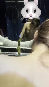 对镜后入极品颜值大奶老婆看了必撸射