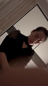 上海臭脸少妇，推油手法不错