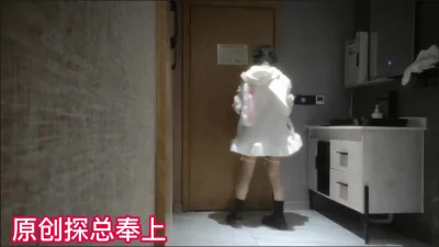 把小可爱操爽了，爽完了开心的走了